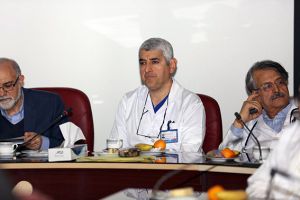 جلسه کمیته مورتالییتی مورخ 13 آذر ماه سال جاری در مرکز قلب و عروق شهید رجایی: عکس شماره 7 / 12